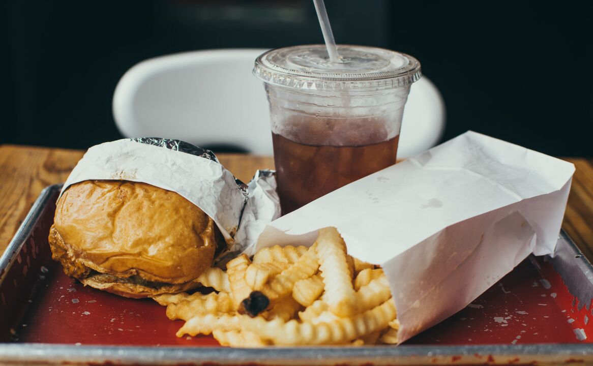 Junk Food als Ursache für Diabetes. 